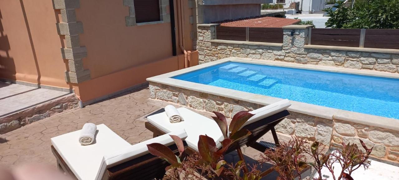 Villa Estia Plátanos Exterior foto